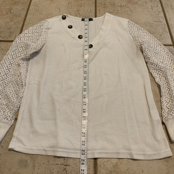 💜 SHEIN Waffle Knit Henley Top with Lace Sleeves size M - Picture 7 of 7